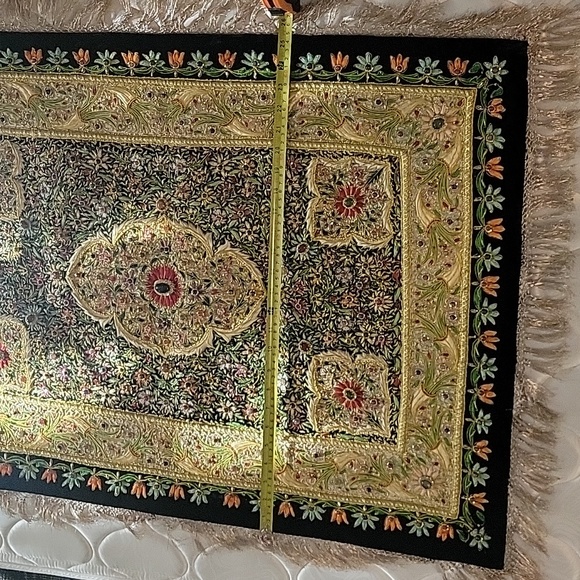 Semi precious stones Carpet Handmade Embroidered Wall Hanging from Hyderabah. - Picture 8 of 10